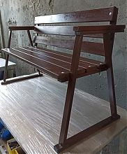 Скамейка уличная с подлокотниками 770(400)х1000х540